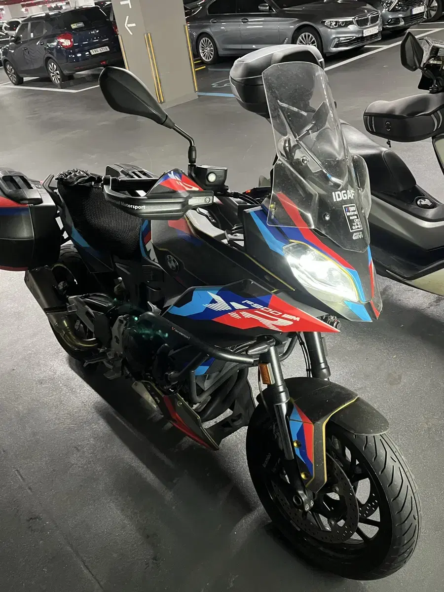 BMW F900XR 미브배기, 헬맷, 세나, 장비포함